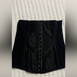 Elegant Black Lace Shapewear Corset